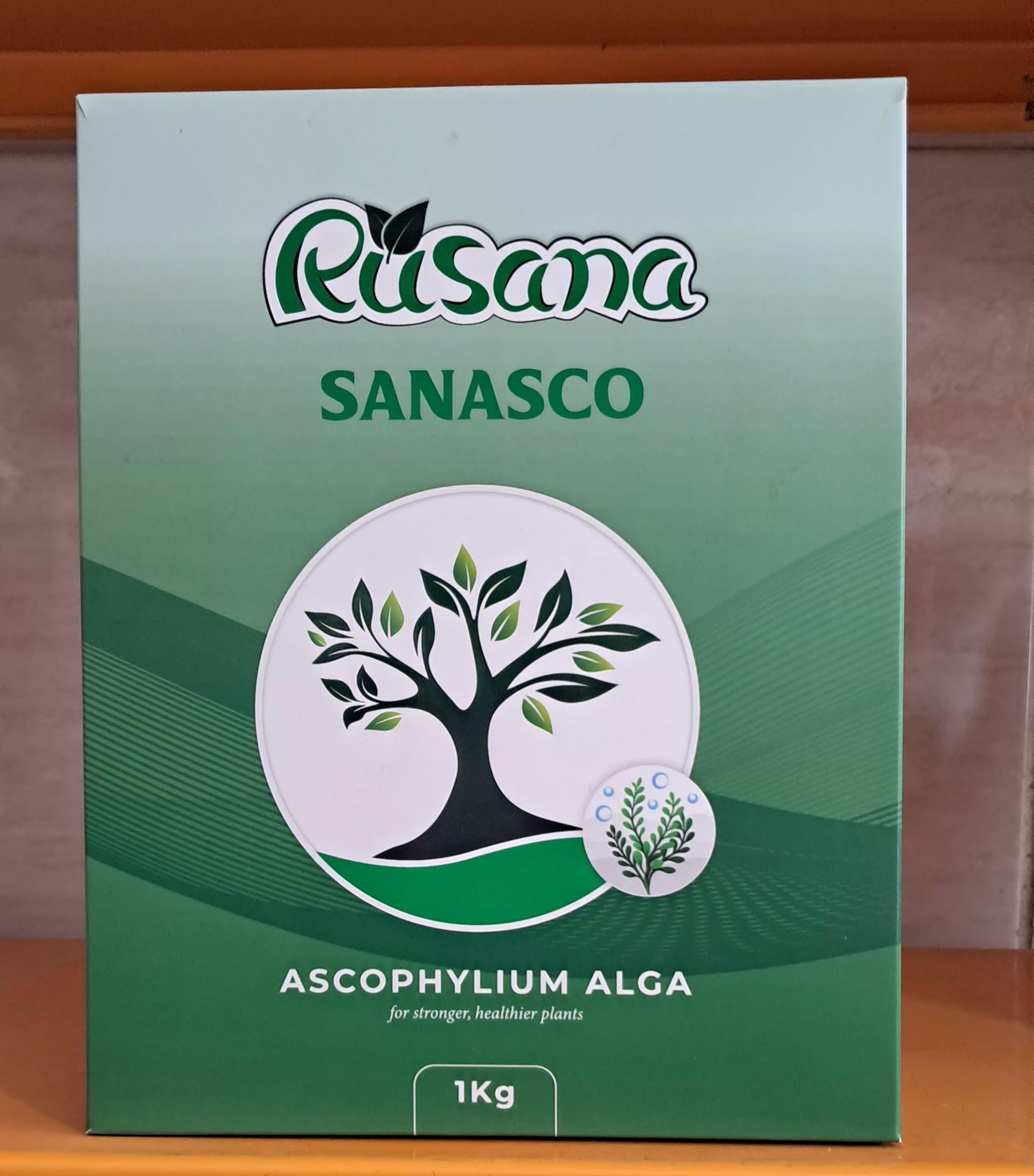 جلبک پودری RUSANA (چینی) حاوی ۲۲٪ الژنیک اسید هر یک کیلو برای ۵۰۰ لیتر آب